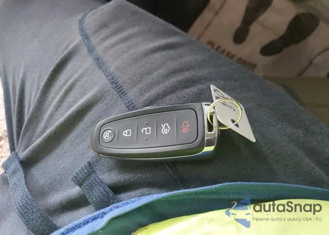 2015 Ford Escape Titanium из США, поврежденный, VIN 1FMCU0J95FUA69004